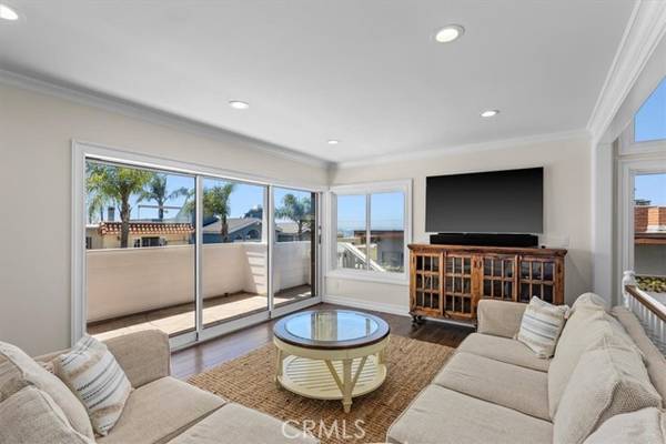 Hermosa Beach, CA 90254,835 19th Street