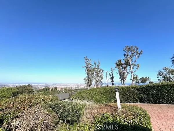 Rancho Palos Verdes, CA 90275,9 Stallion Road