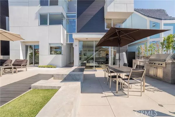 58 6th Street, Hermosa Beach, CA 90254