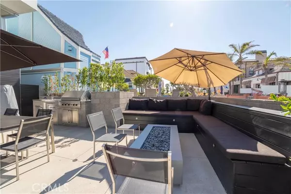 Hermosa Beach, CA 90254,58 6th Street