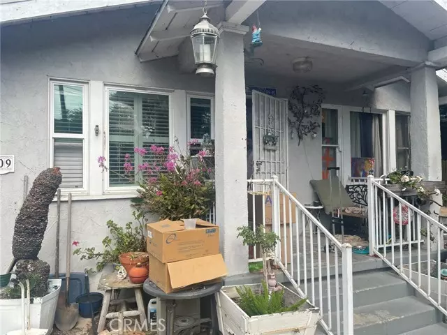 Venice, CA 90291,609 Sunset Avenue