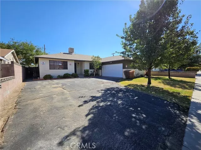 43874 Fern Avenue, Lancaster, CA 93534