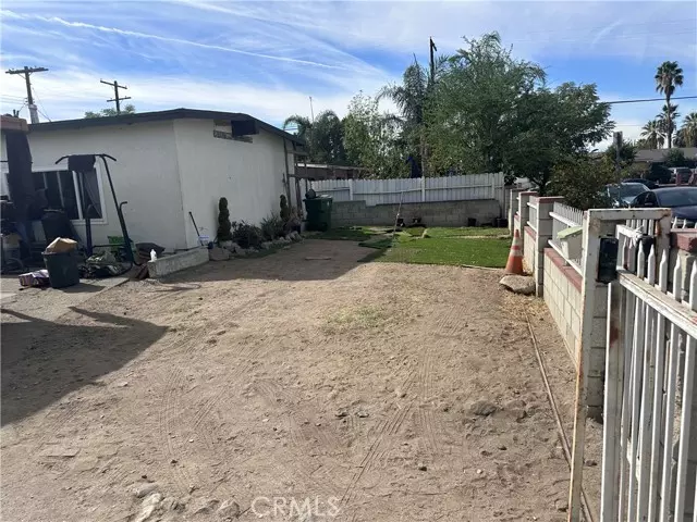 San Fernando, CA 91340,12958 Corcoran Street