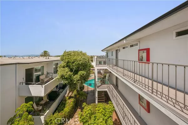 Redondo Beach, CA 90277,415 S Prospect Avenue #203