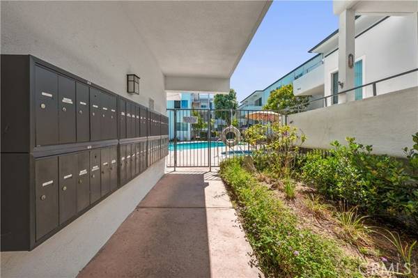 415 S Prospect Avenue #203, Redondo Beach, CA 90277