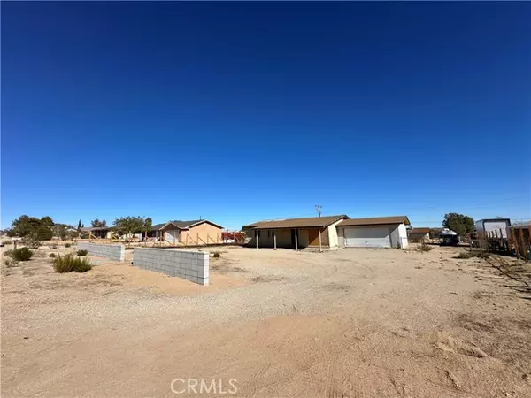 Joshua Tree, CA 92252,4851 Avenida La Manana