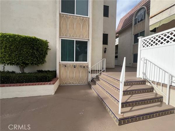 5625 Sumner Way #111, Culver City, CA 90230