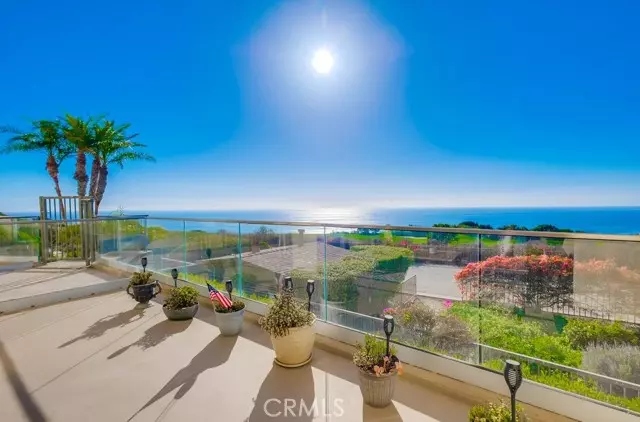 3200 La Rotonda Drive #105, Rancho Palos Verdes, CA 90275