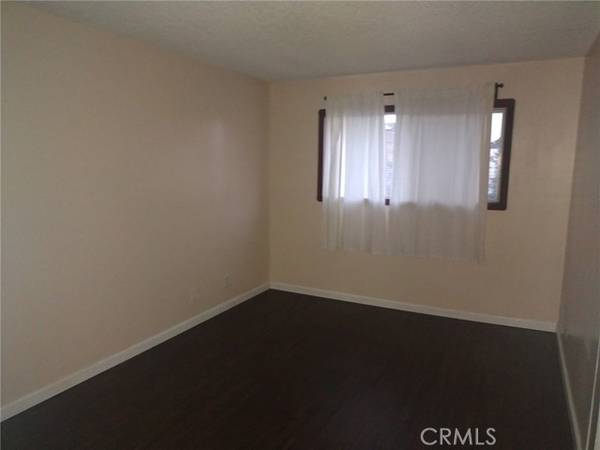 1040 Cedar Avenue #8, Long Beach, CA 90813