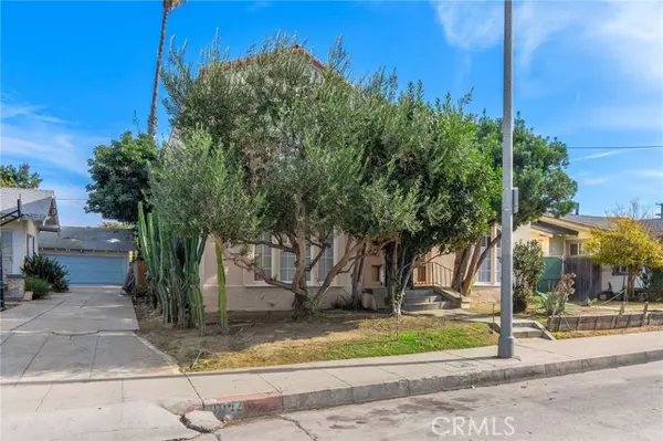 1040 Gardenia, Long Beach, CA 90813