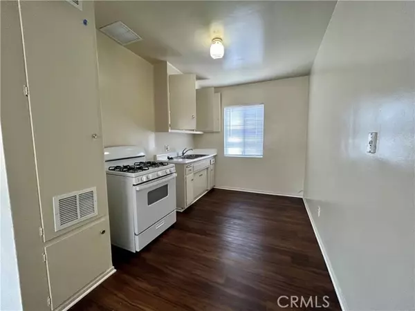 Carson, CA 90745,325 W Carson Street #11