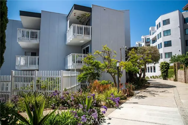 610 The Village #201, Redondo Beach, CA 90277