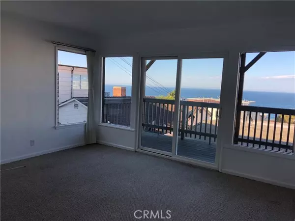 2911 Crest Avenue #B, Manhattan Beach, CA 90266