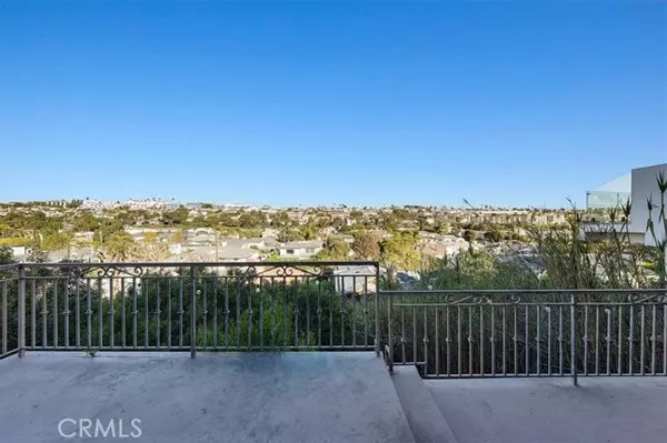 1940 Loma Drive, Hermosa Beach, CA 90254