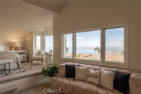 Rancho Palos Verdes, CA 90275,6015 Sandbrook Drive