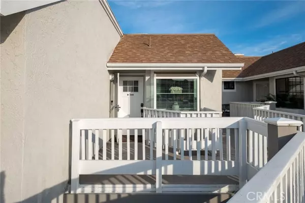 4682 Warner #B308, Huntington Beach, CA 92649