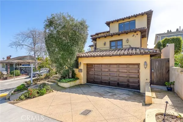 1560 Voorhees Avenue, Manhattan Beach, CA 90266