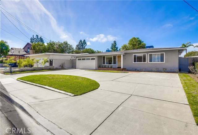 1943 Maple Avenue, Costa Mesa, CA 92627