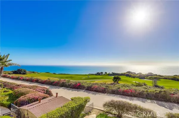 Rancho Palos Verdes, CA 90275,3200 La Rotonda Drive #204