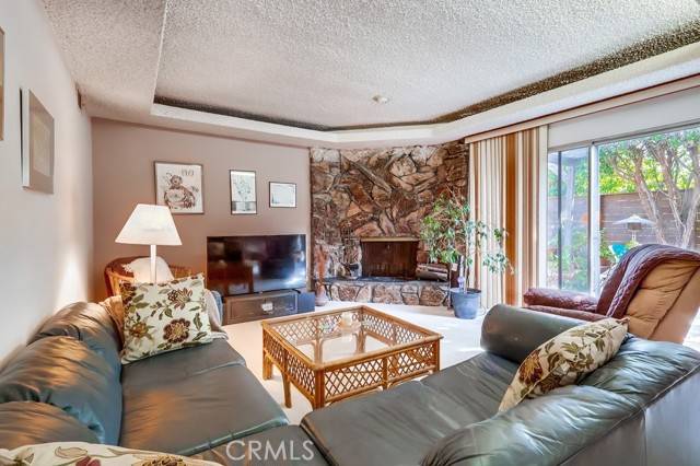 Manhattan Beach, CA 90266,3512 Maple Avenue