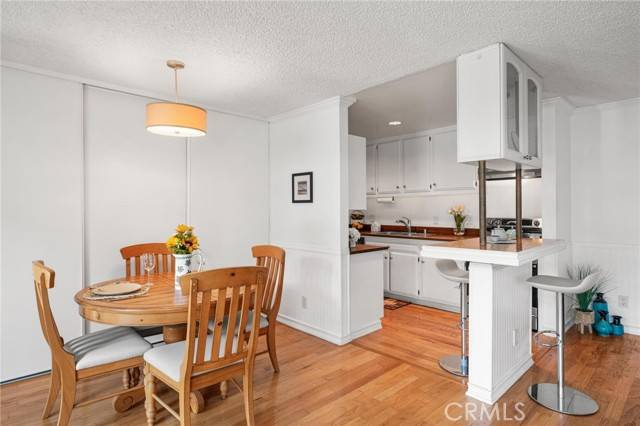 Redondo Beach, CA 90277,643 S Prospect Avenue #102