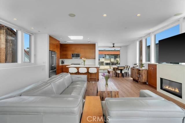 Hermosa Beach, CA 90254,1501 Monterey Boulevard