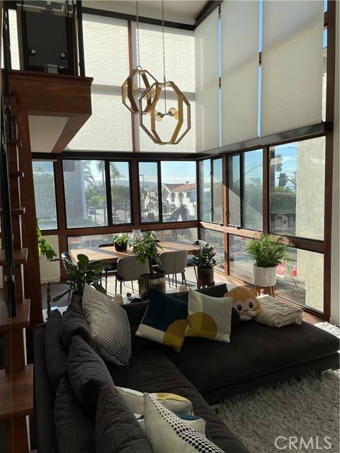 Manhattan Beach, CA 90266,1501 Crest Drive