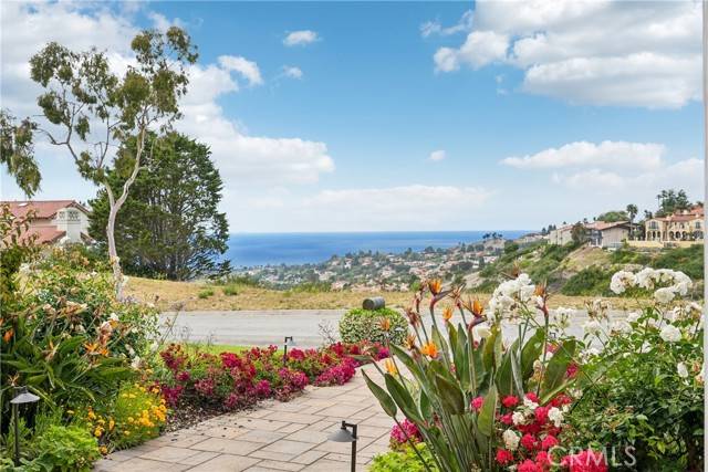 Palos Verdes Estates, CA 90274,2718 Via Victoria