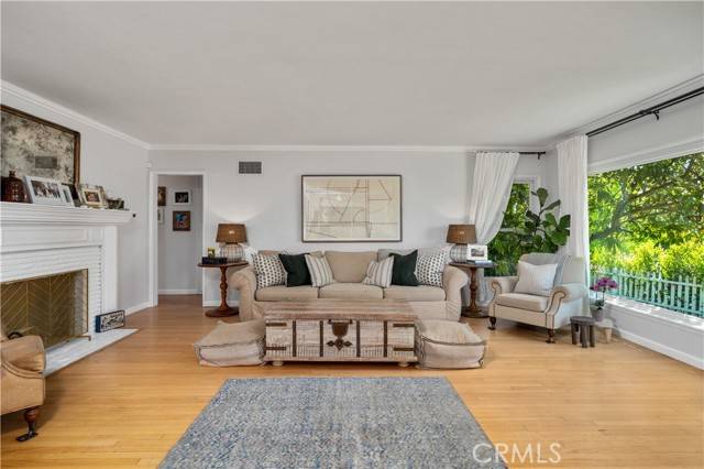 Los Angeles, CA 90045,7952 Belton Drive