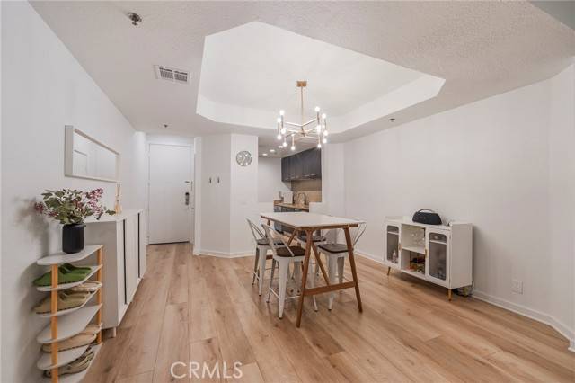 Los Angeles, CA 90004,585 N Rossmore Avenue #209