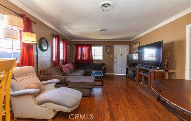 4547 W 141st Street, Hawthorne, CA 90250