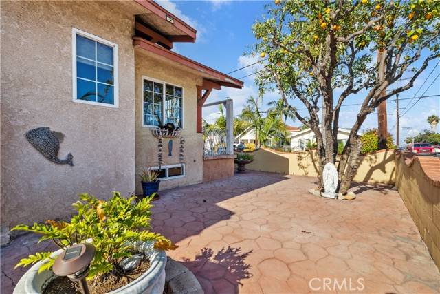 203 N Mesa Street, San Pedro, CA 90731
