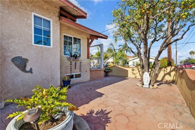 203 N Mesa Street, San Pedro, CA 90731