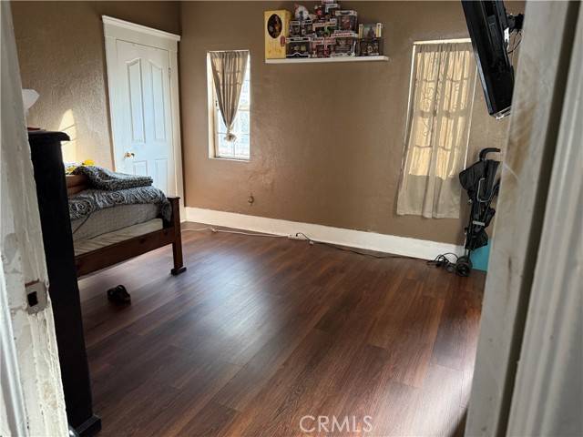 Los Angeles, CA 90003,112 W 62nd Street