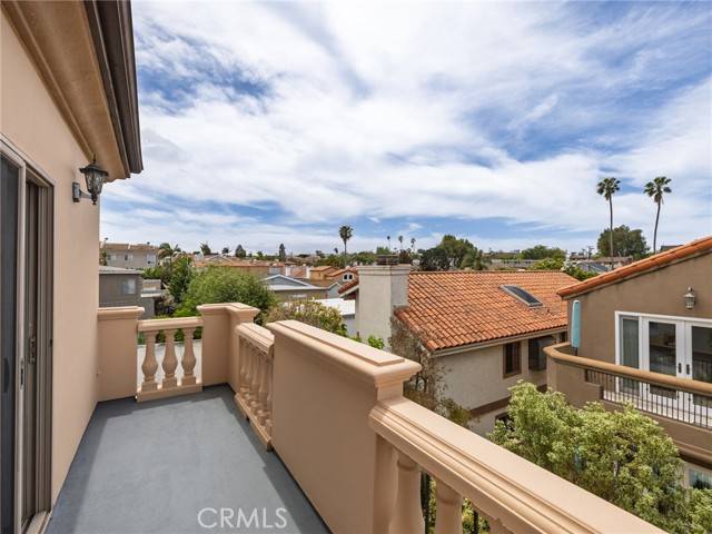 Redondo Beach, CA 90277,229 N Juanita Avenue #B