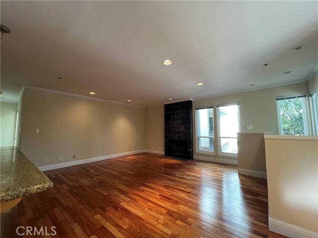 Palo Alto, CA 94301,685 Waverley Street