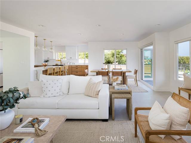 Redondo Beach, CA 90277,320 Calle Mayor