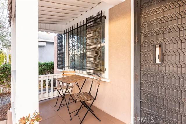 5162 S Manhattan Place, Los Angeles, CA 90062