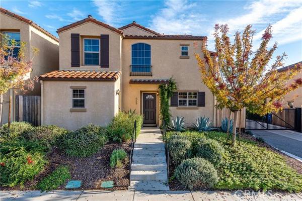 568 River Oaks Drive, Paso Robles, CA 93446