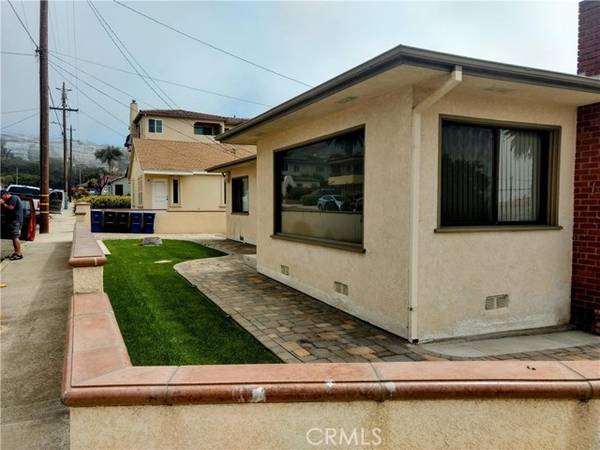 330 Harloe Avenue, Pismo Beach, CA 93449