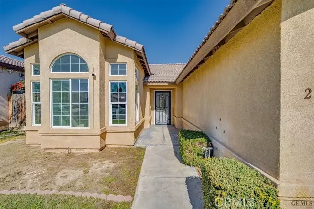 246 Winter Meadow Way, Bakersfield, CA 93308