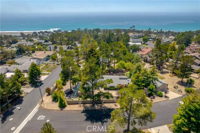 590 Chiswick Way, Cambria, CA 93428