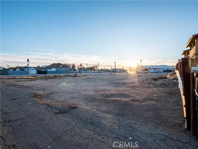 16014 K, Mojave, CA 93501