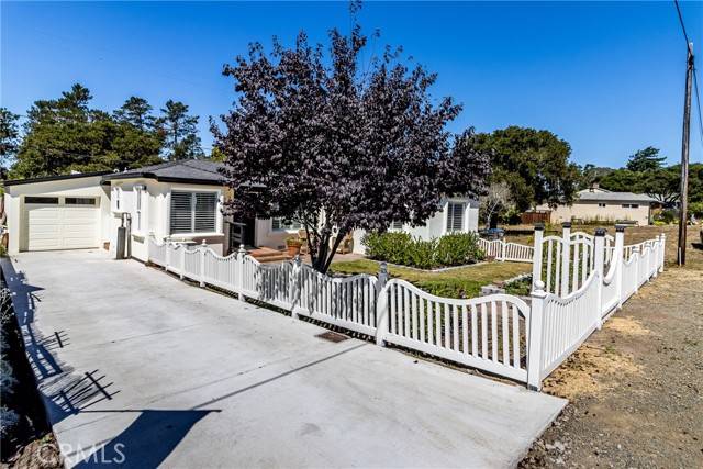 2235 Yorkshire, Cambria, CA 93428