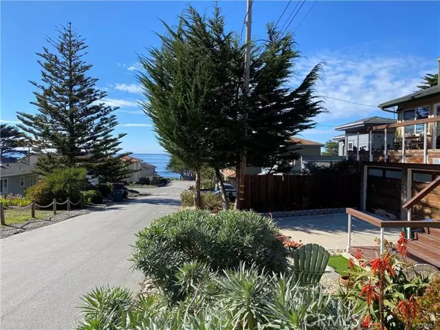 Cambria, CA 93428,341 Dorset