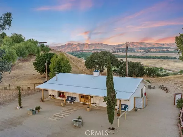 8570 Warren Road, Paso Robles, CA 93446