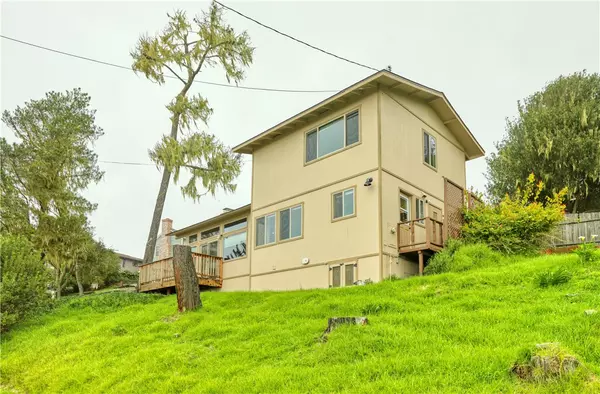 1898 Ogden Drive, Cambria, CA 93428