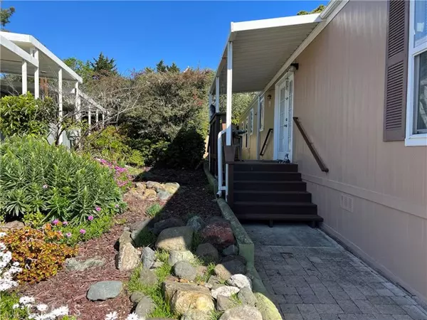 Cambria, CA 93428,1226 Main #6