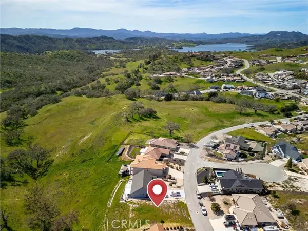 Paso Robles, CA 93446,2186 Holly