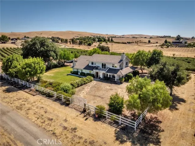 5055 Rancho La Loma Linda Drive, Paso Robles, CA 93446